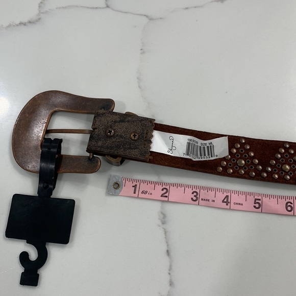 Shyanne New With Tags Brown Leather Belt with Bling Embellishments. Size M/L - Picture 7 of 10